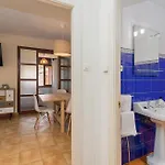 La Casa De Mamasita * Queveda