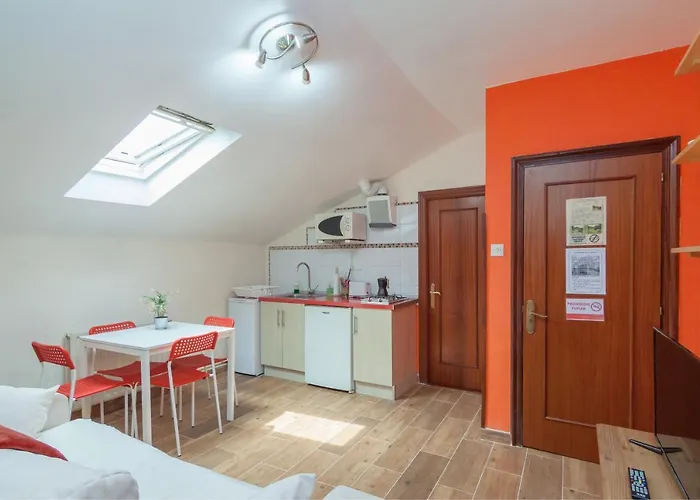 La Casa De Mamasita * Queveda