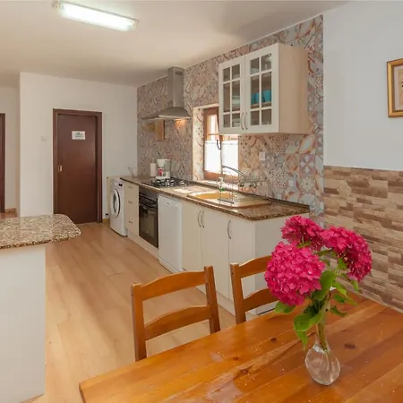 La Casa De Mamasita * Queveda