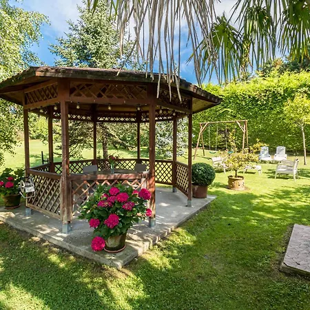 La Casa De Mamasita